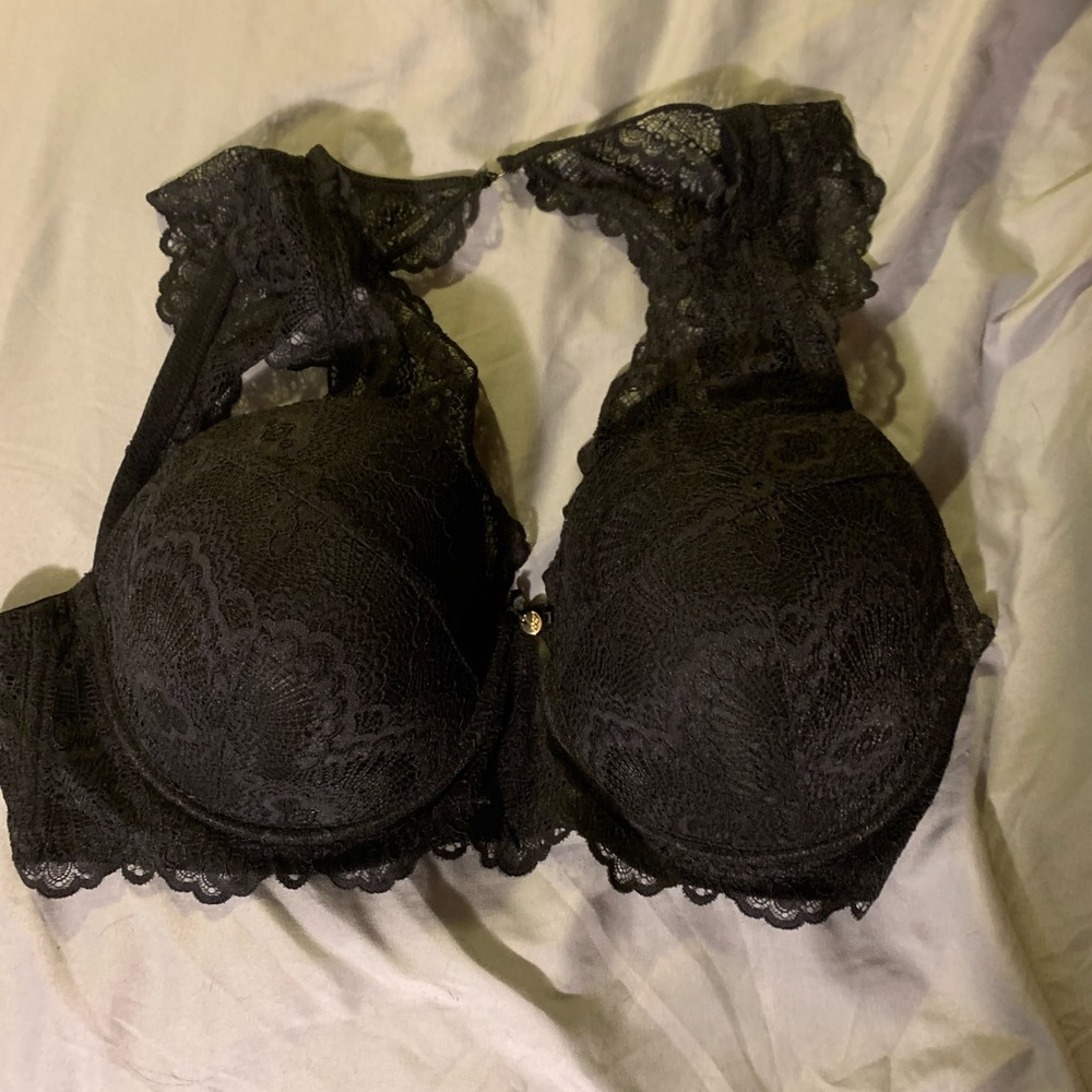 Essential Bodyware black lacy bra, 36E